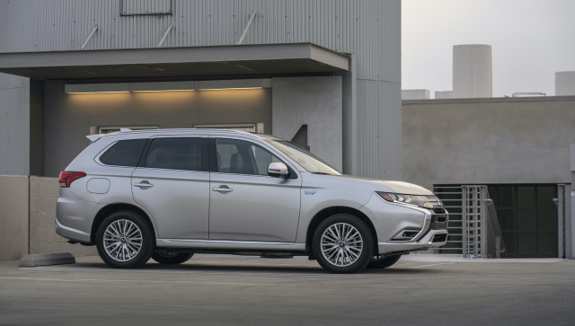 2020 Mitsubishi Outlander Plug-In Hybrid