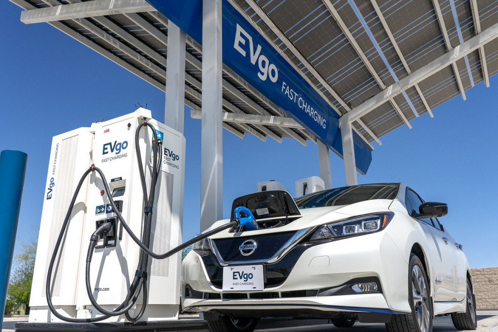 Nissan Leaf charging at EVgo fast charger in Baker, California Nissan Leaf charging at EVgo fast charger in Baker, California