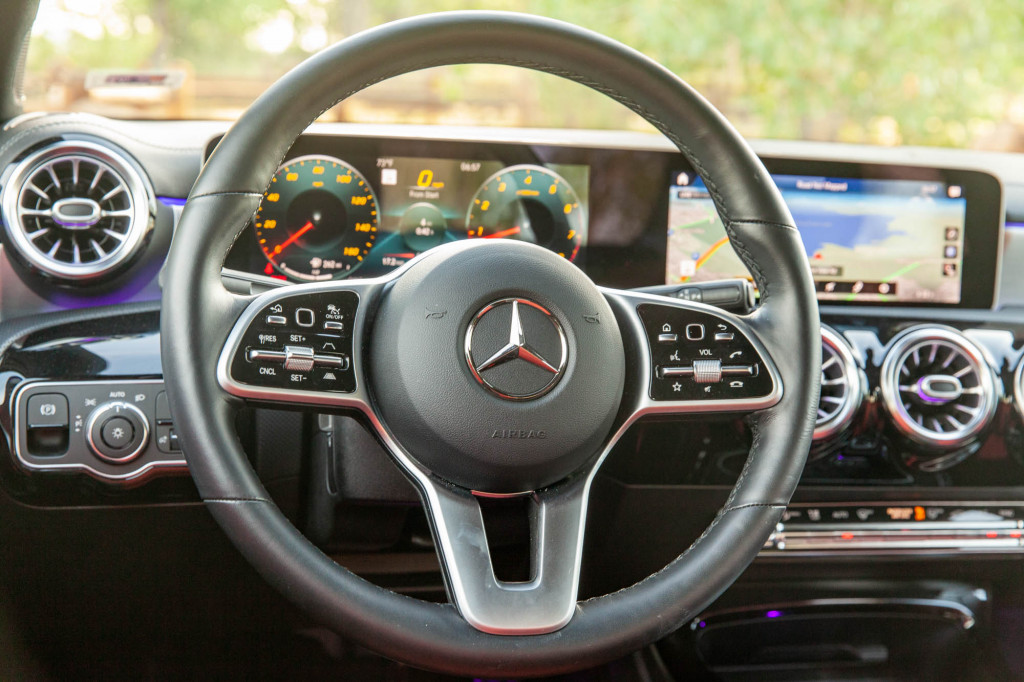 2020 Mercedes-Benz A 220