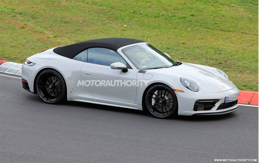 2021 Porsche 911 Carrera GTS Cabriolet spy shots - Photo credit: S. Baldauf/SB-Medien 2021 Porsche 911 Carrera GTS Cabriolet spy shots - Photo credit: S. Baldauf/SB-Medien
