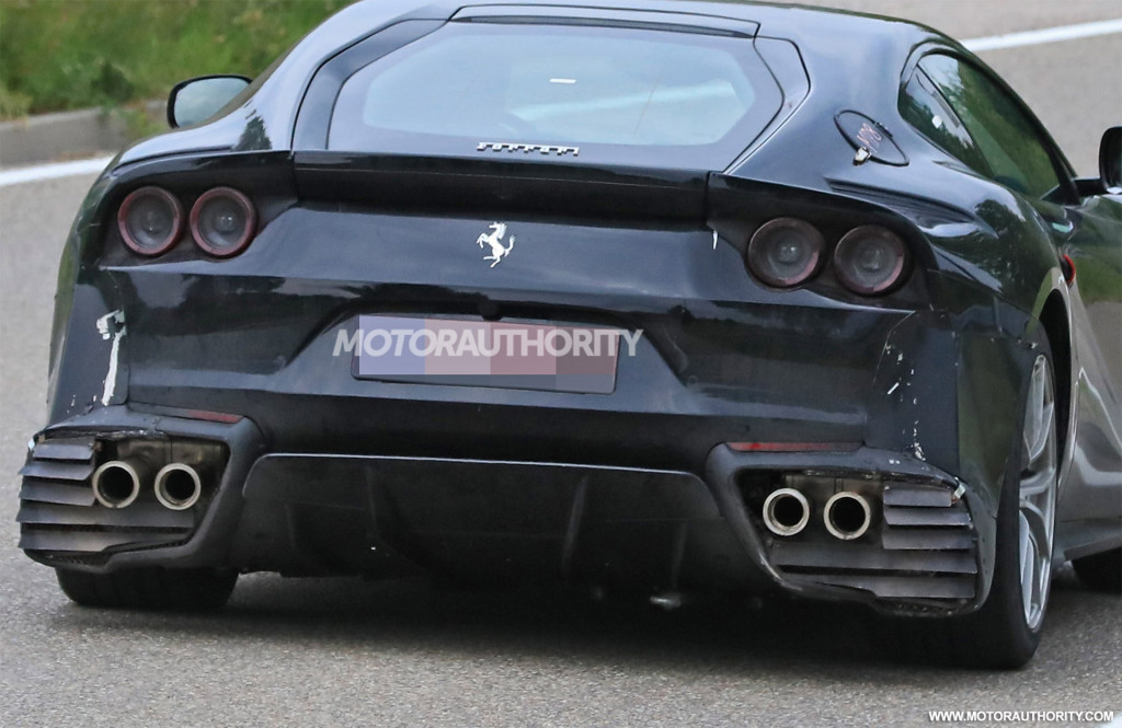 2022 Ferrari 812 GTO spy shots - Picture credit: S. Baldauf/SB-Medien