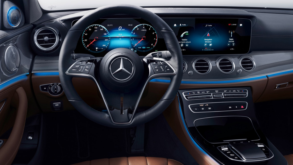 2021 Mercedes-Benz E-Class dashboard