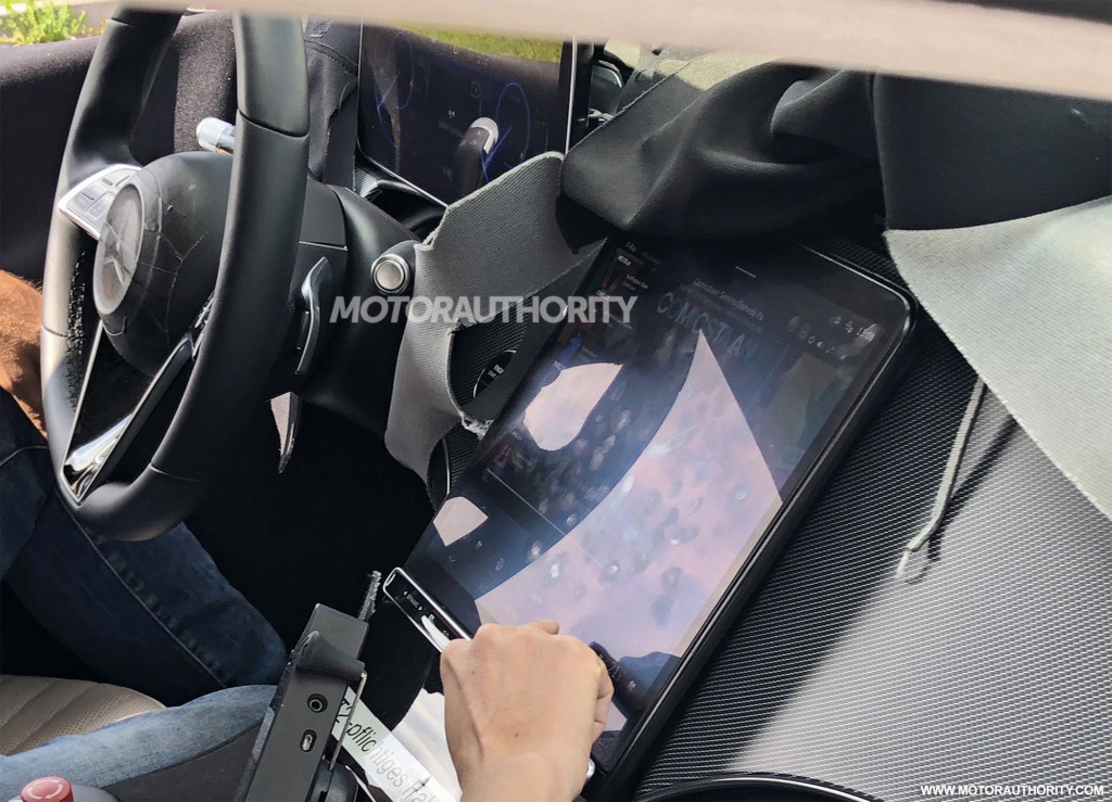 2022 Mercedes-Benz EQS spy shots - Photo credit: S. Baldauf/SB-Medien