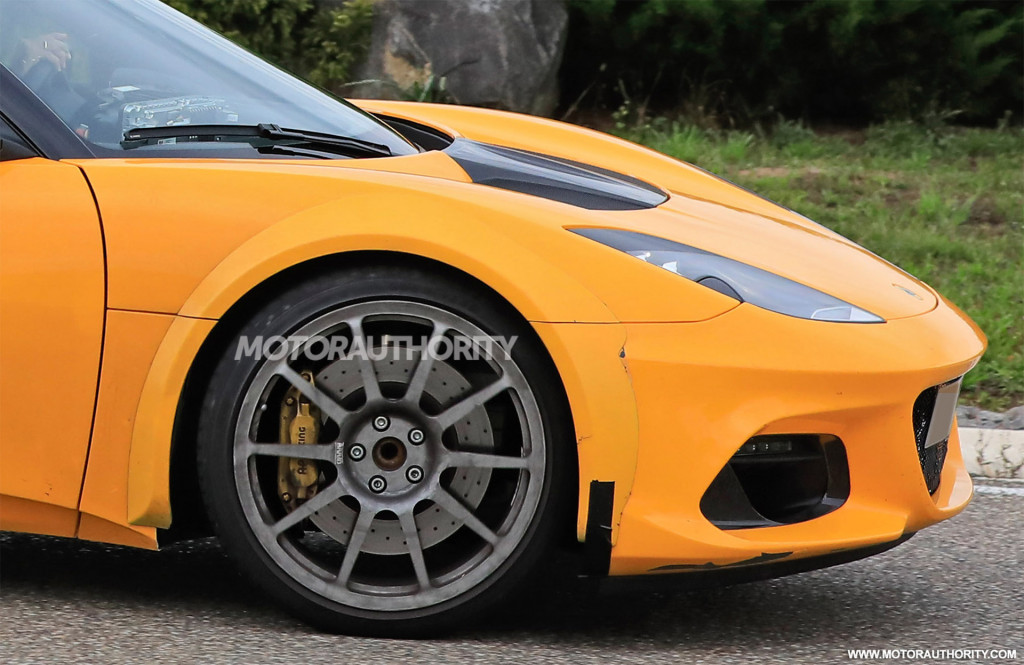 2022 Lotus Esprit spiritual successor test mule spy shots - Photo credit: S. Baldauf/SB-Medien