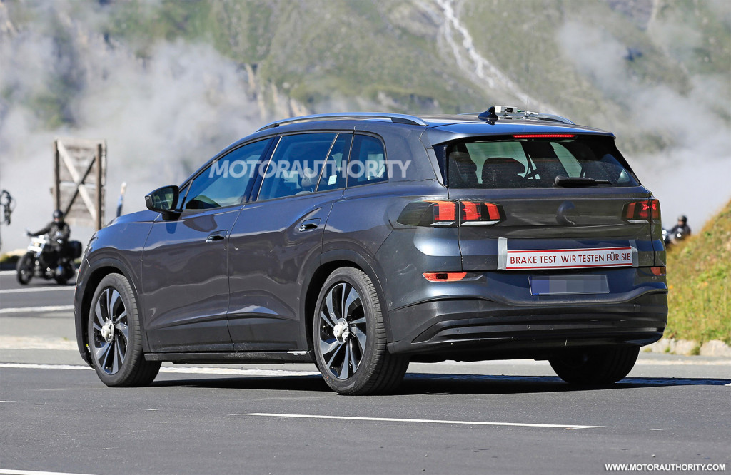 2022 Volkswagen ID 6 spy shots - Photo credit: S. Baldauf/SB-Medien