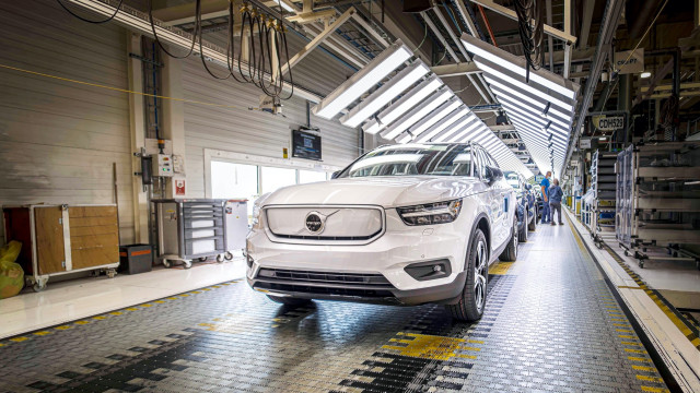 2021 Volvo XC40 Recharge goes into production