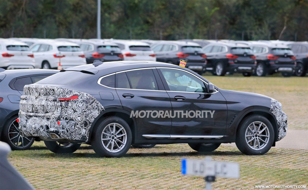 2022 BMW X4 facelift spy shots - Photo credit: S. Baldauf/SB-Medien