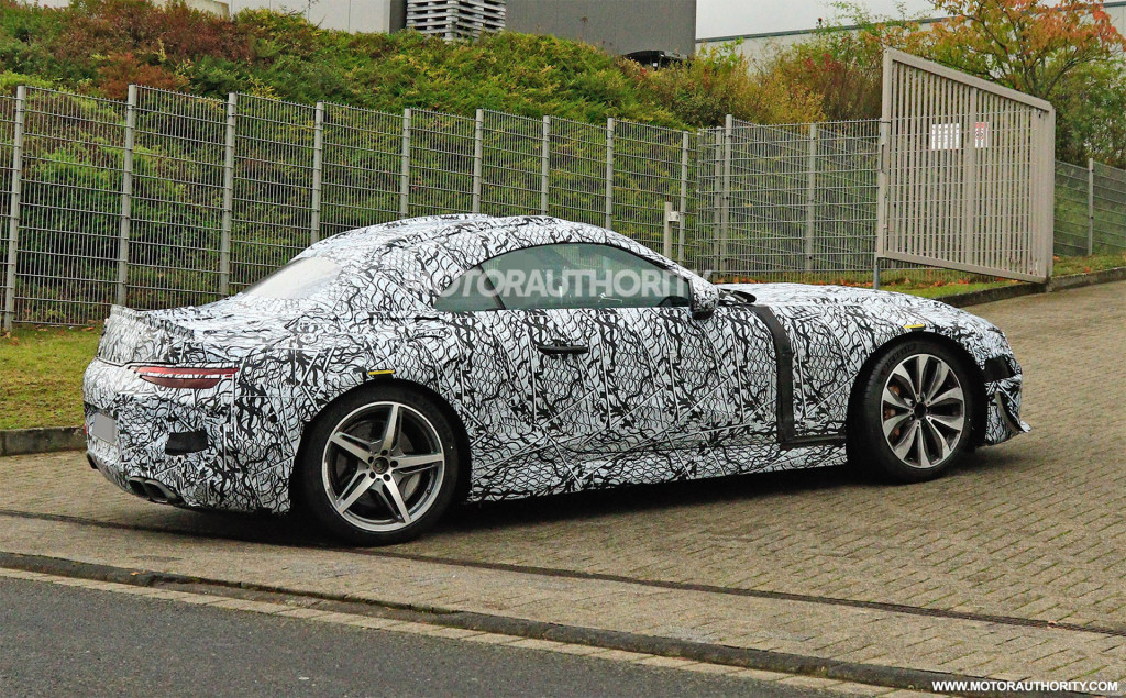 2022 Mercedes-AMG SL63 Roadster spy shots - Photo credit: S. Baldauf / SB-Medien