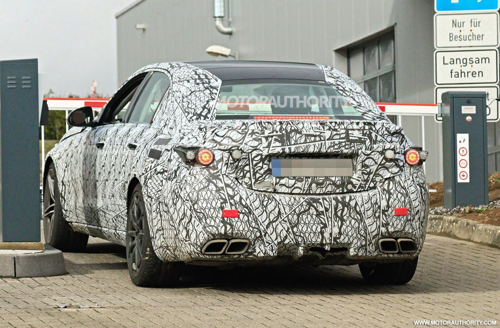 2023 Mercedes-AMG C63 spy shots - Photo credit: S. Baldauf/SB-Medien 2023 Mercedes-AMG C63 spy shots - Photo credit: S. Baldauf/SB-Medien