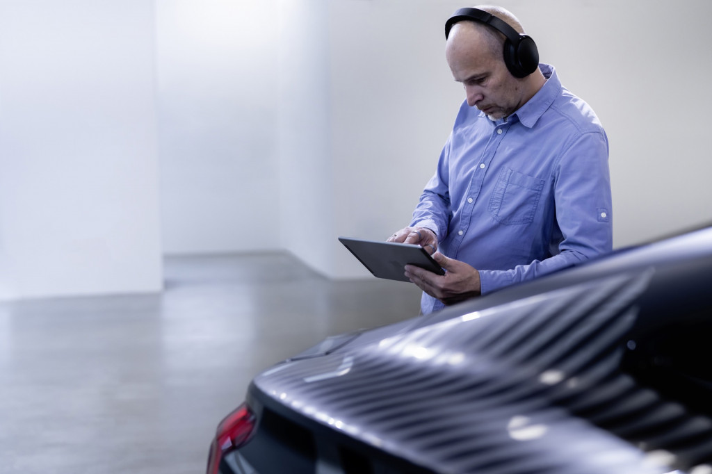 Acoustic engineers and Audi E-Tron GT prototype
