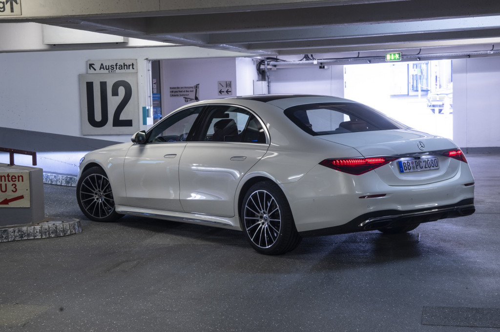 Automated valet trial at airport in Stuttgart, Germany Automated valet trial at airport in Stuttgart, Germany
