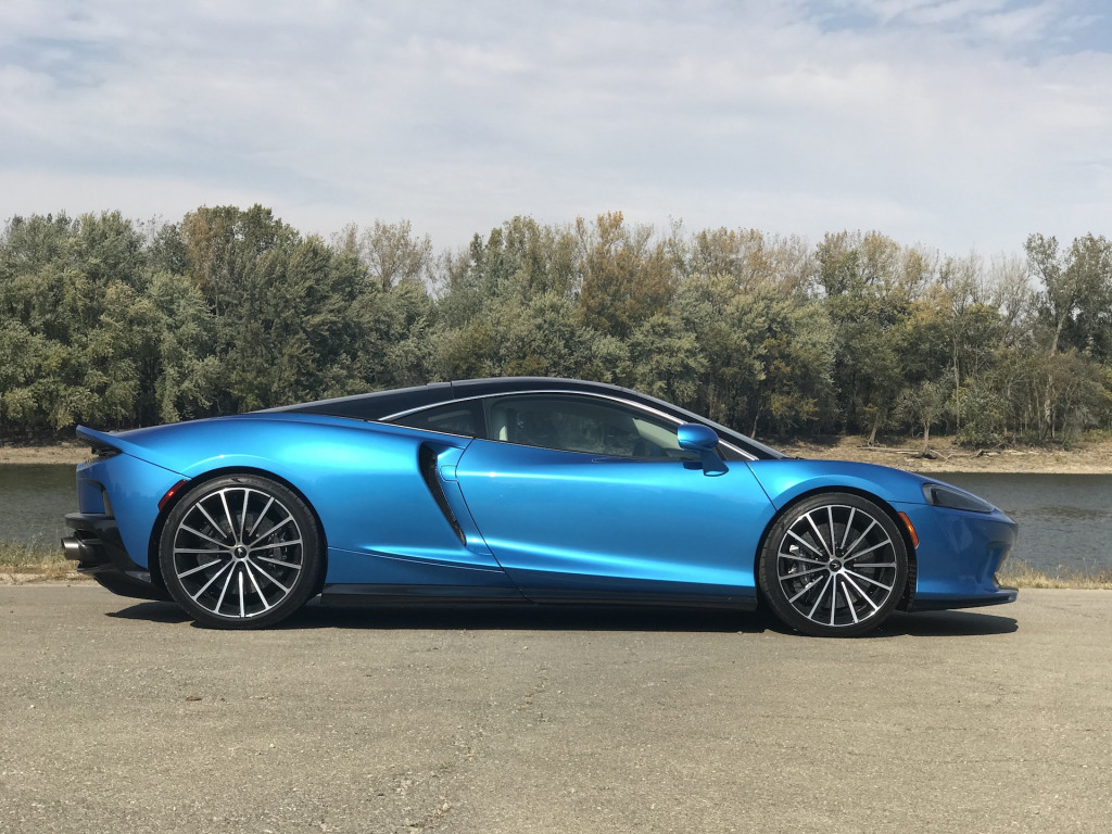 2020 McLaren GT