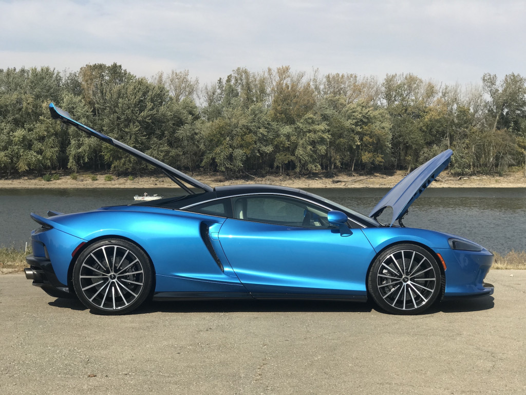 2020 McLaren GT