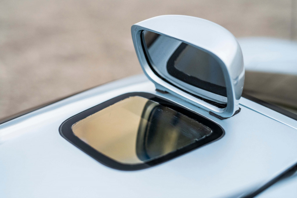 1993 Isdera Commendatore 112i - Photo credit: Remi Dargegen/RM Sotheby's 1993 Isdera Commendatore 112i - Photo credit: Remi Dargegen/RM Sotheby's