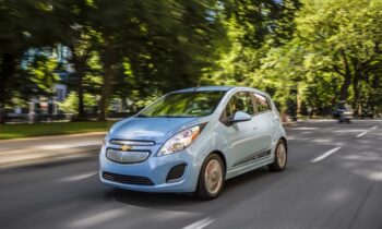 Why aren't EVs staying in the US fleet as long as gasoline models?