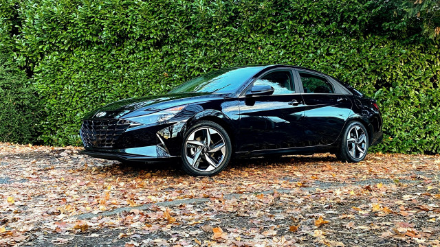 2021 Hyundai Elantra Hybrid Limited - Review update, December 2020