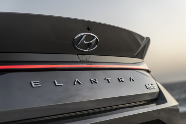 2021 Hyundai Elantra Hybrid