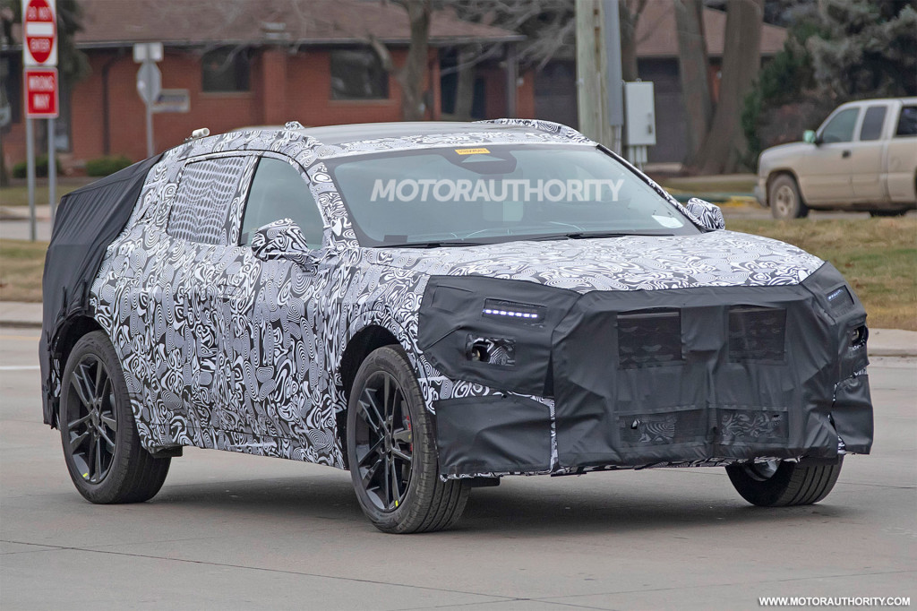 2022 Ford Fusion Active spy shots - Photo credit: S. Baldauf/SB-Medien