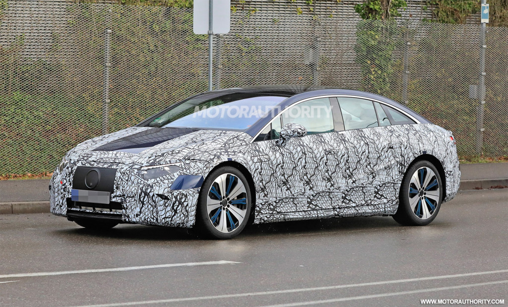 2022 Mercedes-Benz EQS spy shots - Photo credit: S. Baldauf/SB-Medien