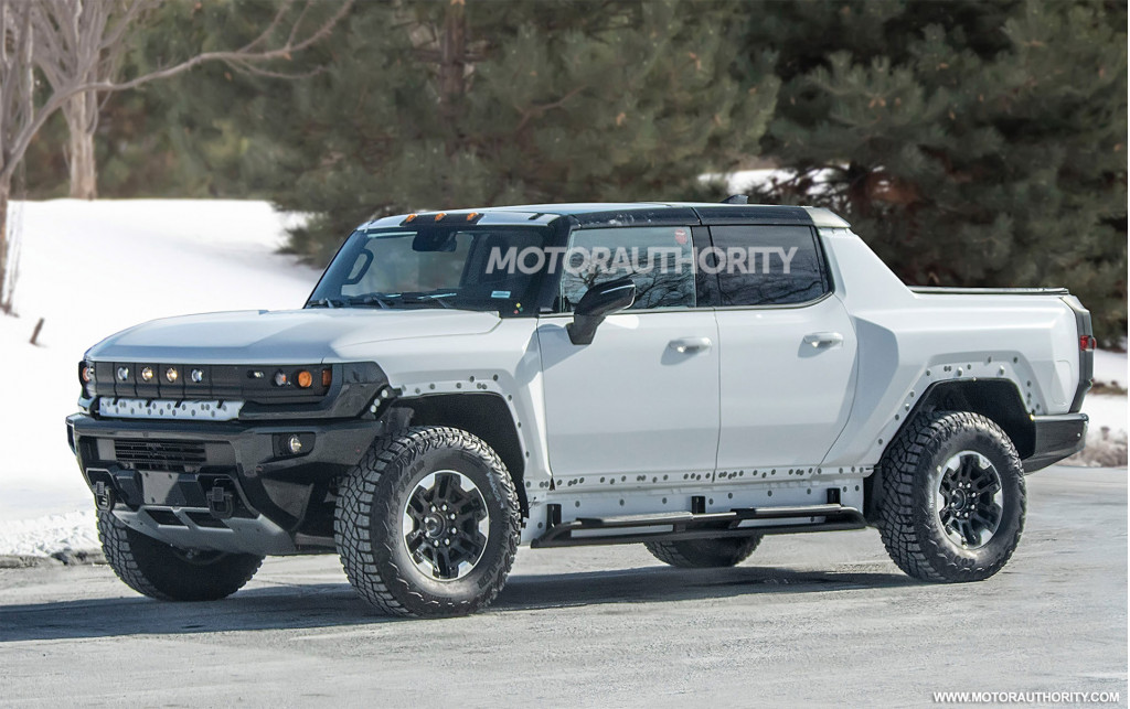 2022 GMC Hummer EV spy shots - Photo credit: S. Baldauf/SB-Medien