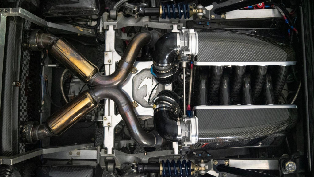 2014 Falcon F7 (Photo by Cars and Bids)