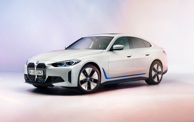 2022 BMW i4
