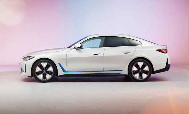 2022 BMW i4