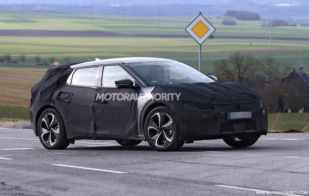 2022 Kia CV electric vehicle spy shots - Photo credit: S. Baldauf/SB-Medien