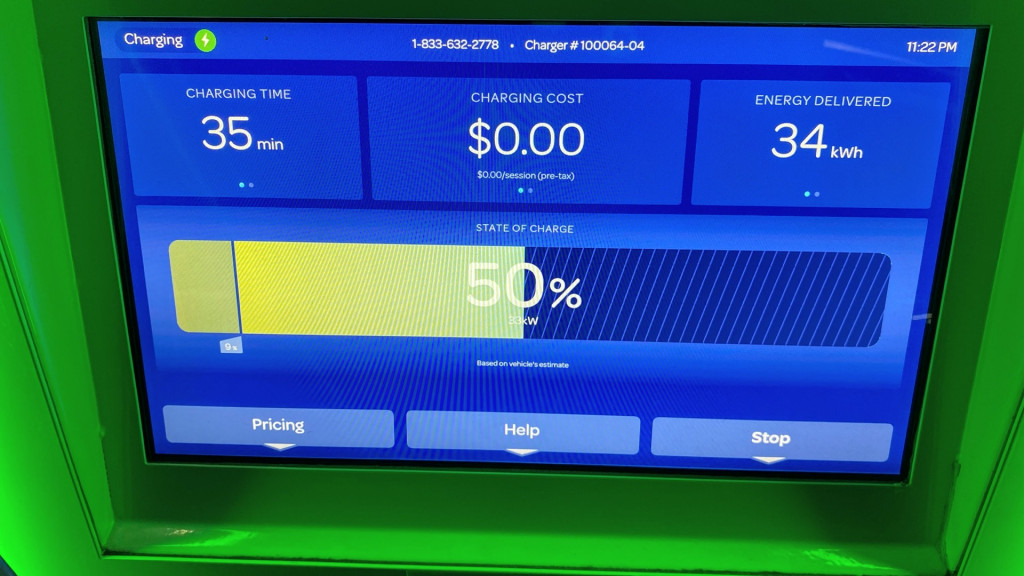 Volkswagen ID.4 at Electrify America, Hazel Dell WA