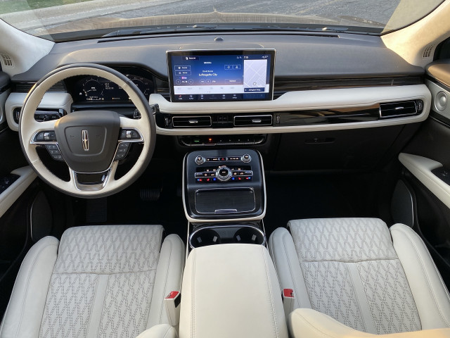 2021 Lincoln Nautilus Black Label