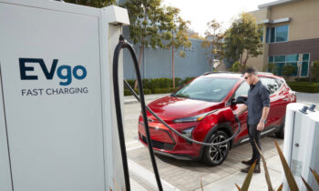 Feds free up $100M to replace unreliable EV chargers