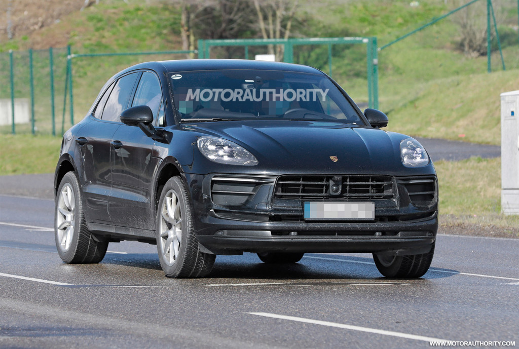2022 Porsche Macan facelift spy shots - Photo credit: S. Baldauf/SB-Medien
