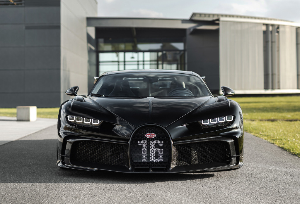 Bugatti's 300th Chiron is a Pur Sport finished in black Bugatti's 300th Chiron is a Pur Sport finished in black