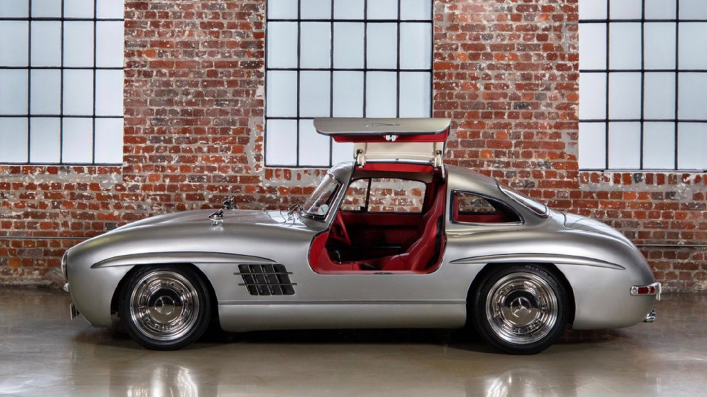 Mercedes-Benz 300SL gullwing replica (Photo by Crossley & Webb)