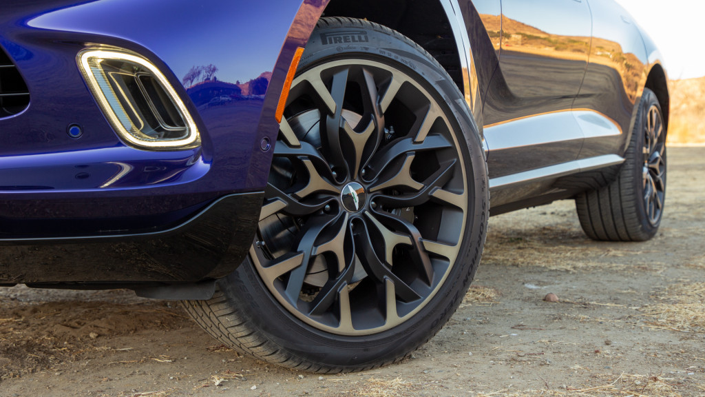 2021 Aston Martin DBX