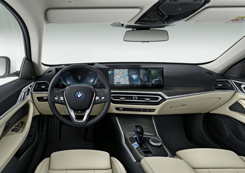 2022 BMW i4 interior