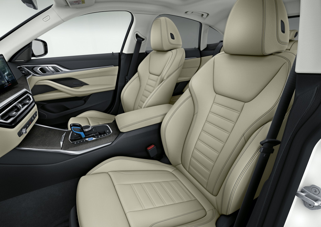 2022 BMW i4 interior