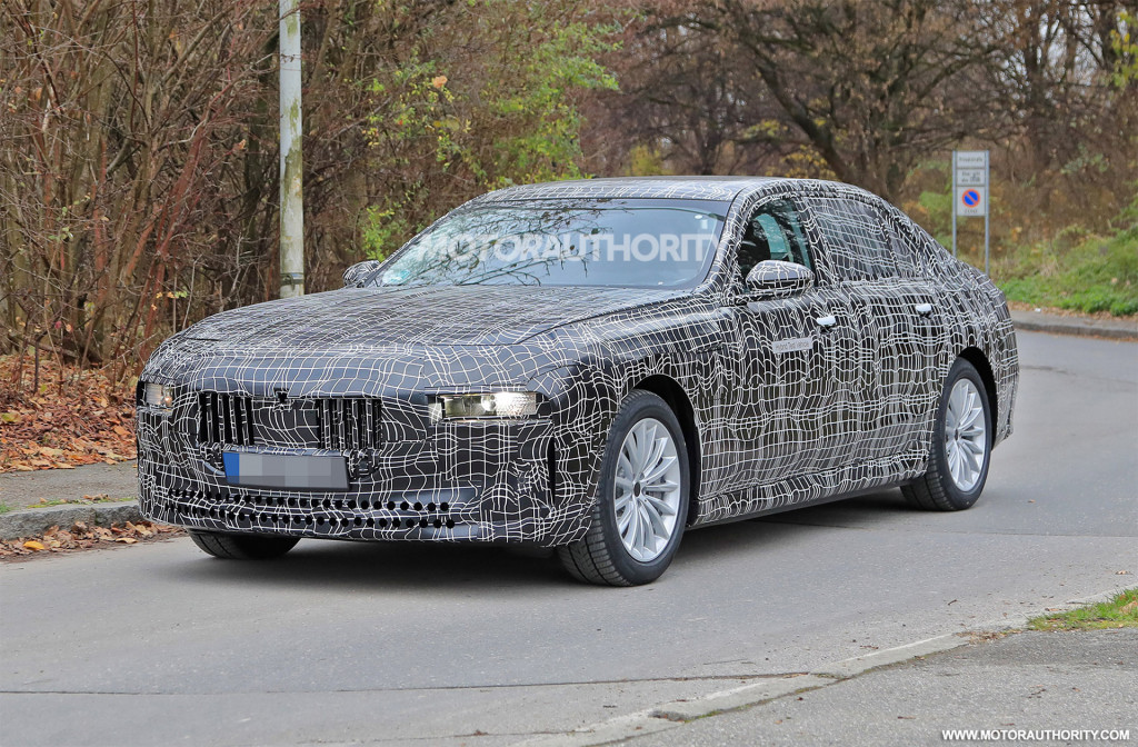 2023 BMW 7-Series spy shots - Photo credit: S. Baldauf/SB-Medien