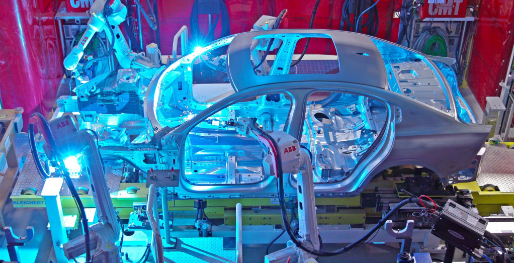 Motor Authority builds a 2019 Volvo S60