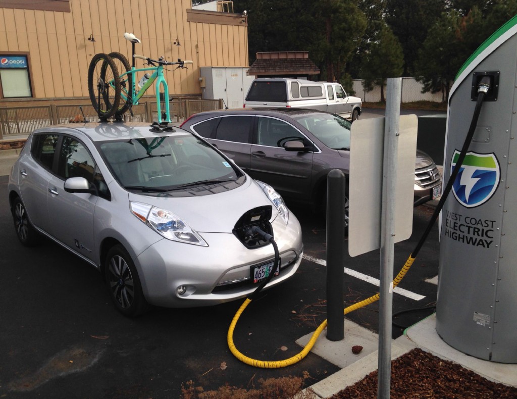 Nissan Leaf at West Coast Electric Highway charging station (Photo by Pine Mountain Sports) Nissan Leaf at West Coast Electric Highway charging station (Photo by Pine Mountain Sports)