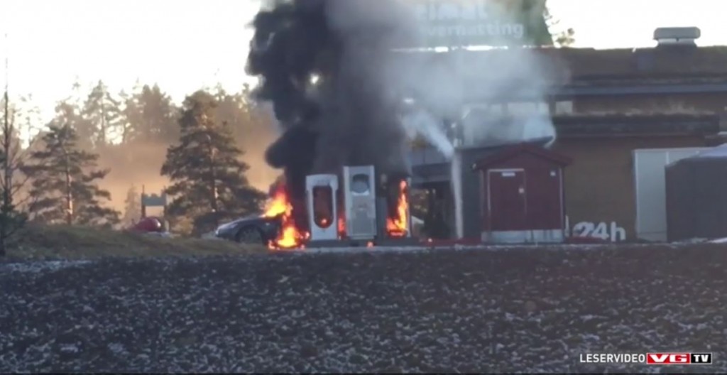 Tesla Model S fire at Supercharger station, Brokelandsheia, Norway, Jan 2016 [frame from VG TV]