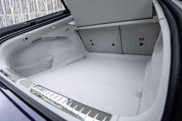 2022 Mercedes-Benz EQS first drive (EQS 450+)