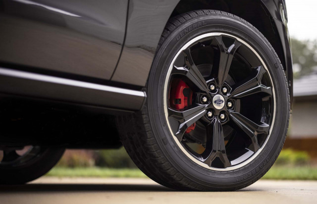 2022 Ford Expedition Stealth Performance