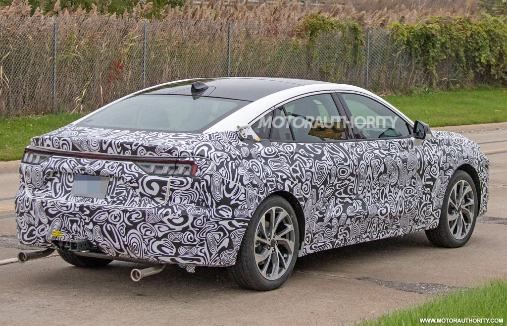 2022 Ford Fusion Active spy shots - Photo credit: S. Baldauf/SB-Medien