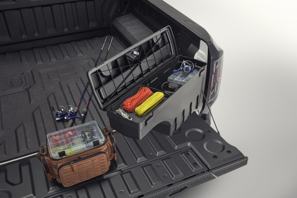 2022 GMC Hummer EV fitted with accessories - 2021 SEMA show