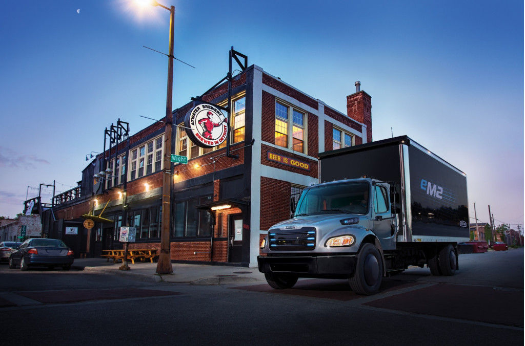 Freightliner eM2 electric truck