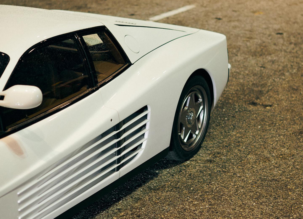 Officine Fioravanti Ferrari Testarossa restomod