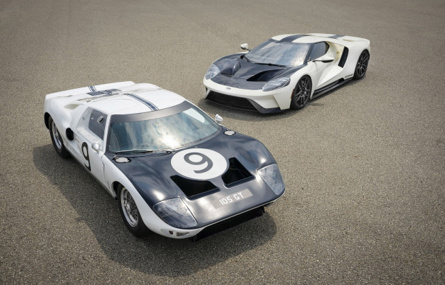 2022 Ford GT Heritage Edition and 1964 Ford GT40 prototype GT/105 2022 Ford GT Heritage Edition and 1964 Ford GT40 prototype GT/105