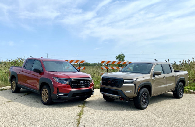 2021 Honda Ridgeline HPD, left, and 2022 Nissan Frontier Pro-4X, right