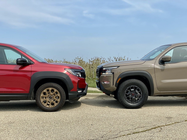 2021 Honda Ridgeline HPD, left, and 2022 Nissan Frontier Pro-4X, right